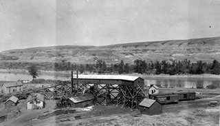 Newcastle Mine in the Drumheller mining district of the province after ten years of expansion in 1921